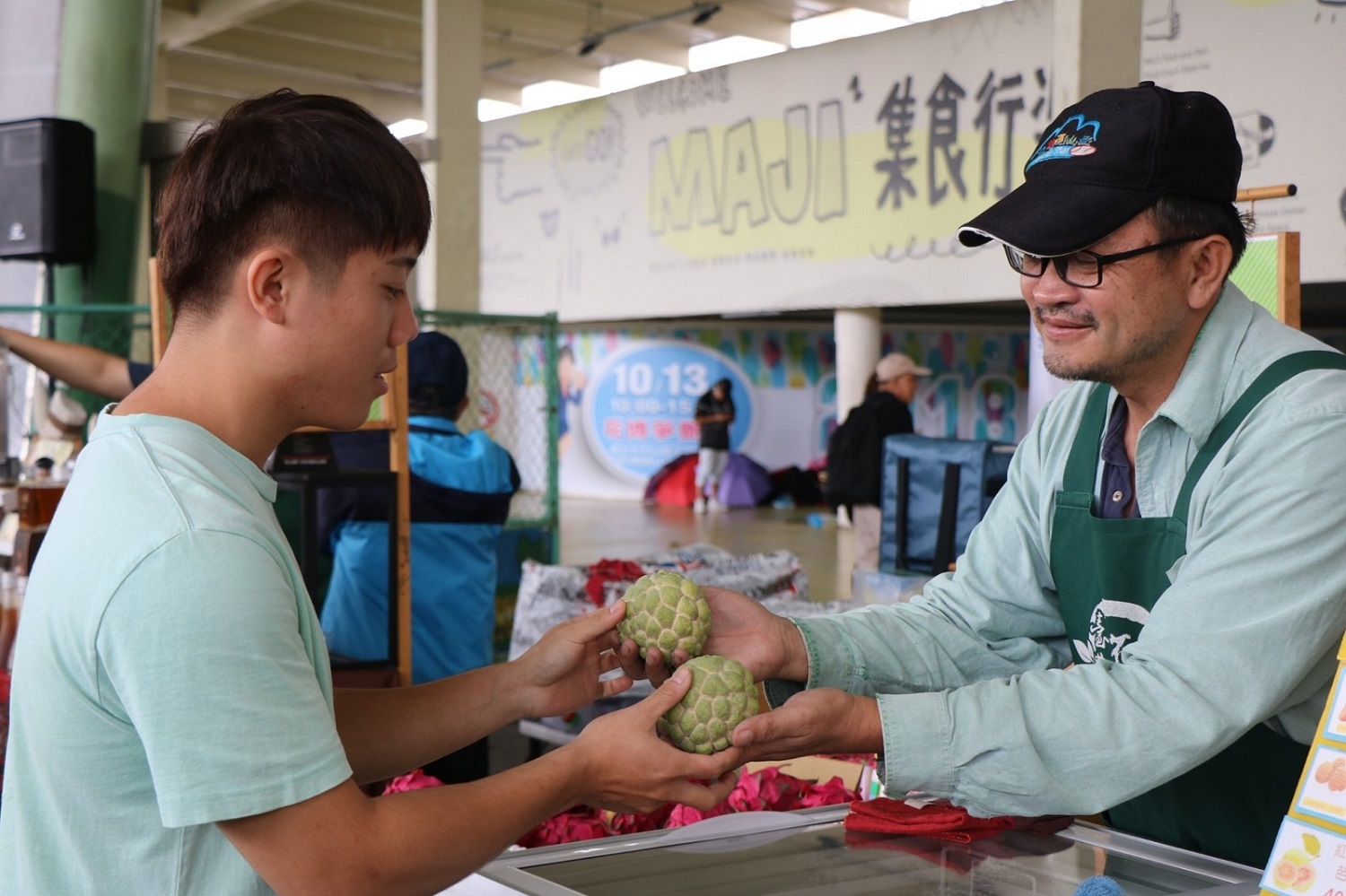 週末來農民市集採買