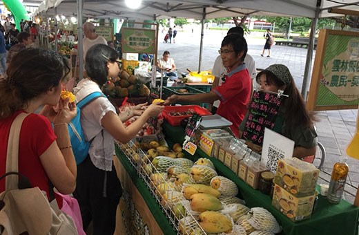 來逛花博農民市集