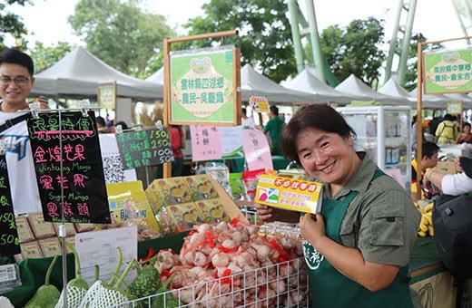 在花博農民市集使用悠悠卡好方便