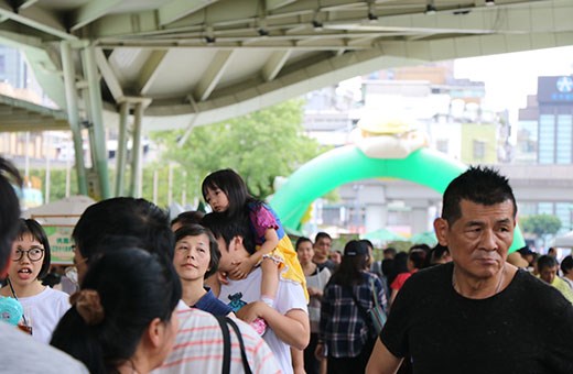 來逛花博農民市集